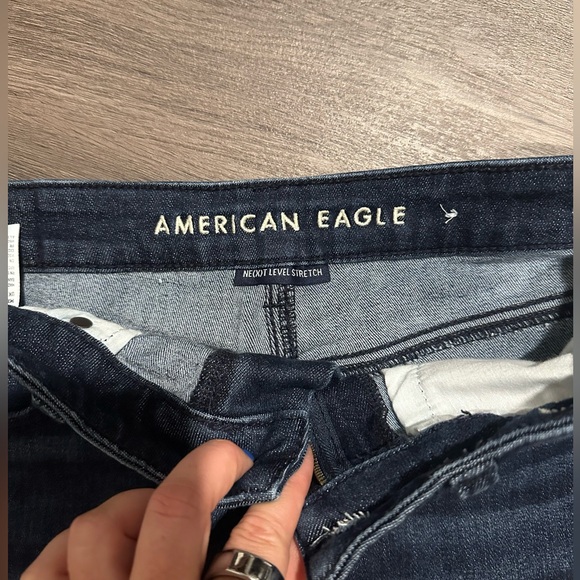 American Eagle, super high rise shortie, size 6, next level stretch - Picture 3 of 5